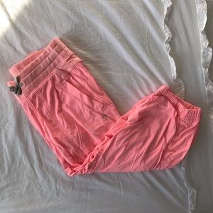 Ivivva Cropped pants